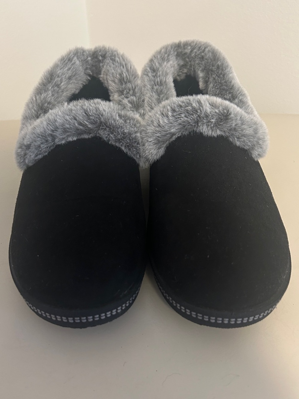 Skechers Black Slippers with Gray Faux-Fur Trim